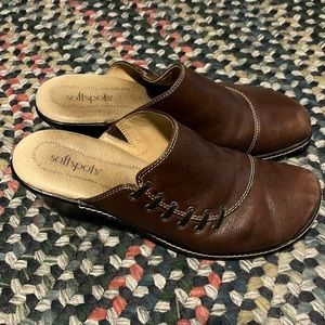 Soft spots Women’s size 9.5 Clogs